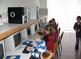 Arbeiten am PC in der Grundschule Ruderting